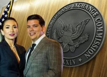 Efraín Betancourt Jr. fue arrestado por dirigir un esquema Ponzi a través de Sky Group USA, defraudando $66 millones a inversionistas, mayormente venezolanos