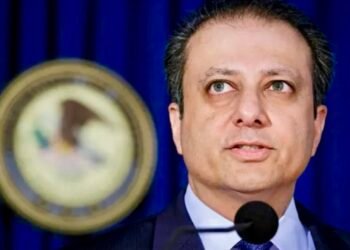 NICOLÁS MADURO SEGUIRÁ DEFENDIENDO A TAREK WILLIAM SAAB CUANDO SE ENTERE DE QUE SU SOCIO Y TESTAFERRO ALEJANDRO JOSUÉ RUIZ MAZZEO FUE EL PRINCIPAL DELATOR DE EFRAÍN CAMPOS FLORES Y FRANCISCO FLORES DE FREITES. Hay un sapo entre las ratas.