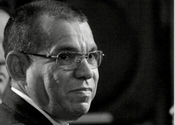 DIOSDADO APROVECHA EL MOMENTO Y CUÉNTALE A LOS VENEZOLANOS LA RELACIÓN ENTRE LOS “SOBRE-BOMBAS” Y LA MASACRE DEL AMPARO